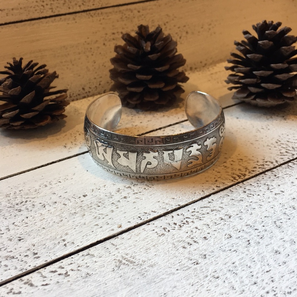 Tibetan Silver Bangle Bracelet - Picture 4 of 6